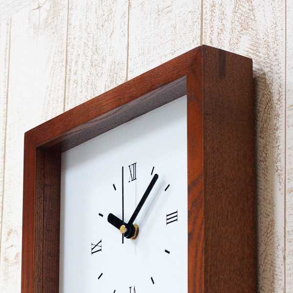 インスタグラムなどの写真で作る木製額縁フレーム時計正方形型
